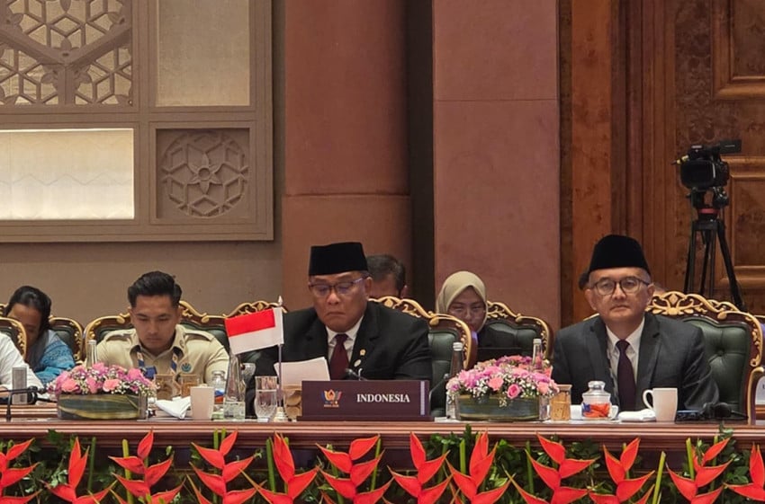 Menteri Jumhur Hidayat Soroti Negara Maju yang Mundur dari Tanggung Jawab Iklim Global