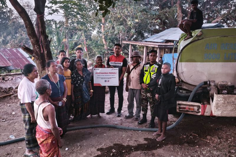 Pertamina Salurkan 35.000 Liter Air Bersih untuk 265 Jiwa Korban Gempa di Maumere