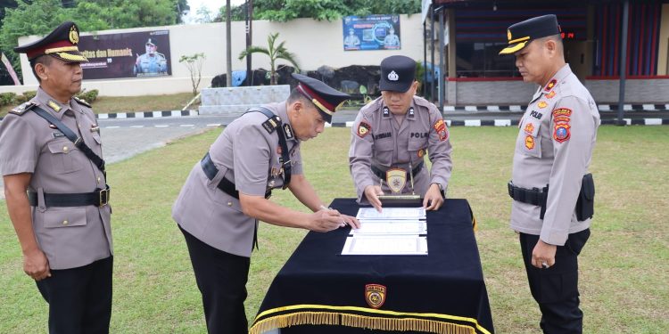 Polres Labuhanbatu Rotasi Kasiwas, Jabatan Diserahterimakan dari Kompol Sutyono ke Iptu Fajar Sidik