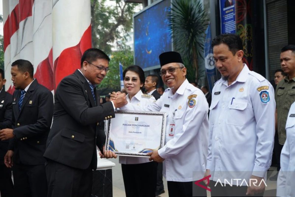 Pemkot Pontianak Raih Dua Penghargaan Hukum dari Kemenkum RI, JDIH dan Indeks Reformasi Hukum Berpredikat Istimewa