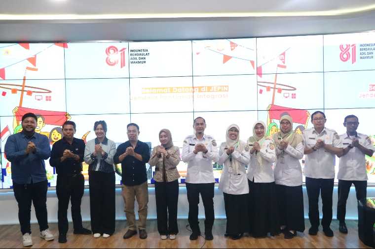 Komisi II DPRD Pontianak Tinjau Pusat Kendali CCTV dan Aplikasi Smart City di Diskominfo, Dorong Anggaran Optimalisasi
