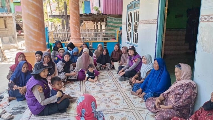 Trauma Healing di Pulau Seraya Besar Manggarai Barat, Polri Jangkau Warga Korban Gempa Laut Flores