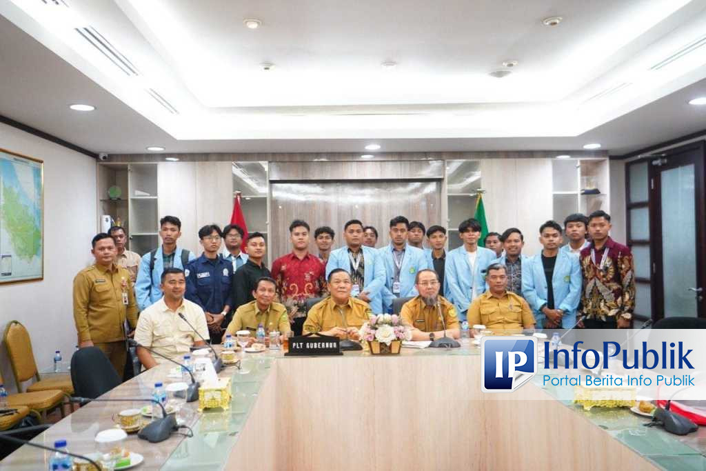 Plt Gubernur Riau SF Hariyanto Terima Langsung Aspirasi Mahasiswa Unri soal Beasiswa dan Transparansi APBD