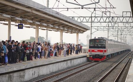 KAI Commuter Minta Maaf, Tabrakan di Dua Lintas Timbulkan 18 Perjalanan Terganggu