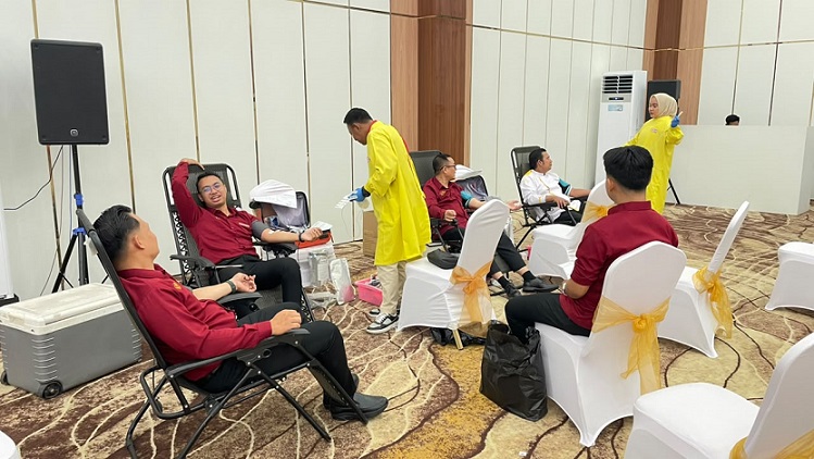 Azana Style Hotel Jombang Gelar Donor Darah HUT RI ke-81, 68 Kantong Darah Terkumpul untuk PMI