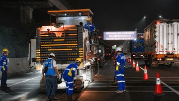 Jasa Marga Mulai Preservasi Jalan Tol Malam Hari, Pengendara Diminta Jaga Jarak Aman