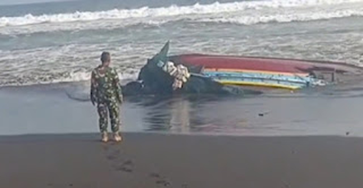 Gelombang Tinggi di Perairan Jember Tewaskan Satu Nelayan, Tiga ABK Masih Hilang