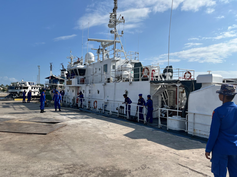 Kapal Polisi KP Kasturi 6002 Tiba di Maumere, Siap Antar Bansos ke Pulau Palu'e