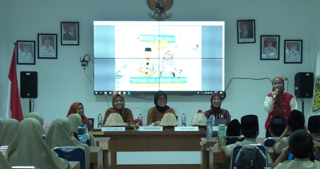 Kadis Kominfo-SP Luwu Timur Apresiasi SD IT Insan Rabbani Malili Latih Public Speaking 36 Siswa