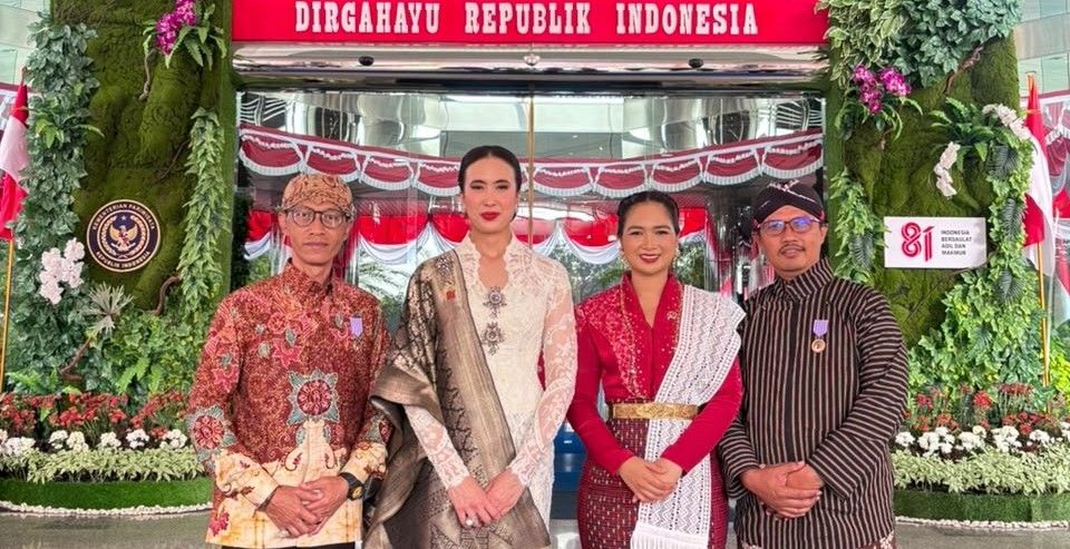 Dua Penggerak Desa Sejahtera Astra Terima Satyalencana Kepariwisataan dari Presiden RI