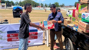 Telkomsel Salurkan Bantuan ke Empat Titik Pengungsian Gempa Flores dan Sediakan Paket Darurat Rp1