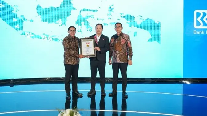 Gelar Pameran KKB di 131 Lokasi Sekaligus, BRI Raih Rekor MURI dan Bidik Pembiayaan Kendaraan Lebih Dekat ke Masyarakat
