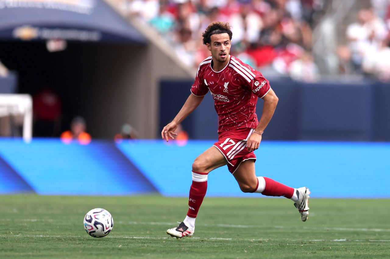 Liverpool Terancam Krisis Usai Jual Curtis Jones, Gelandang Senior Hanya Tiga