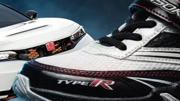 Honda Rilis Sepatu Anak Bertema Civic Type R, Harganya Jauh Lebih Murah dari Motor Aslinya