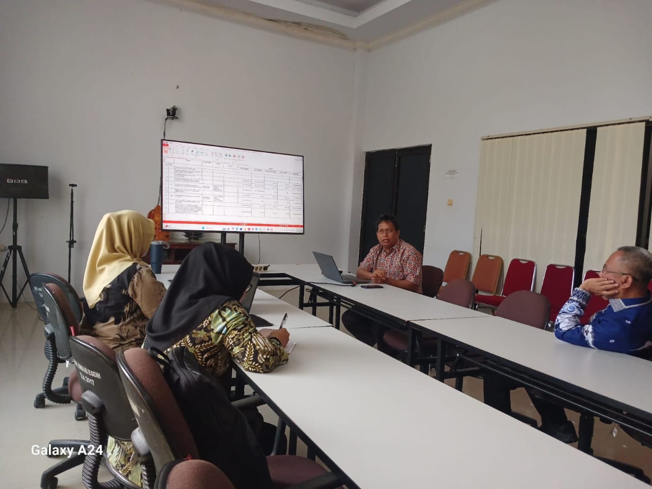 Kadis ESDM Sulbar Kumpulkan Seluruh Bidang Bahas RKA 2027, Targetkan Program Elektrifikasi dan EBT Sejalan Pancadaya