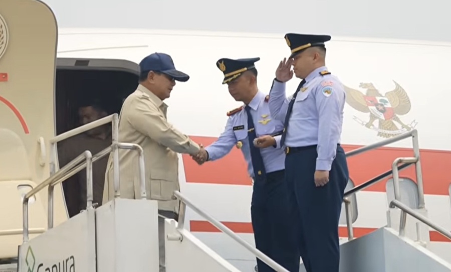 Prabowo Pimpin Langsung Penanganan Karhutla di Kalbar, Panglima TNI hingga Kapolri Dikerahkan