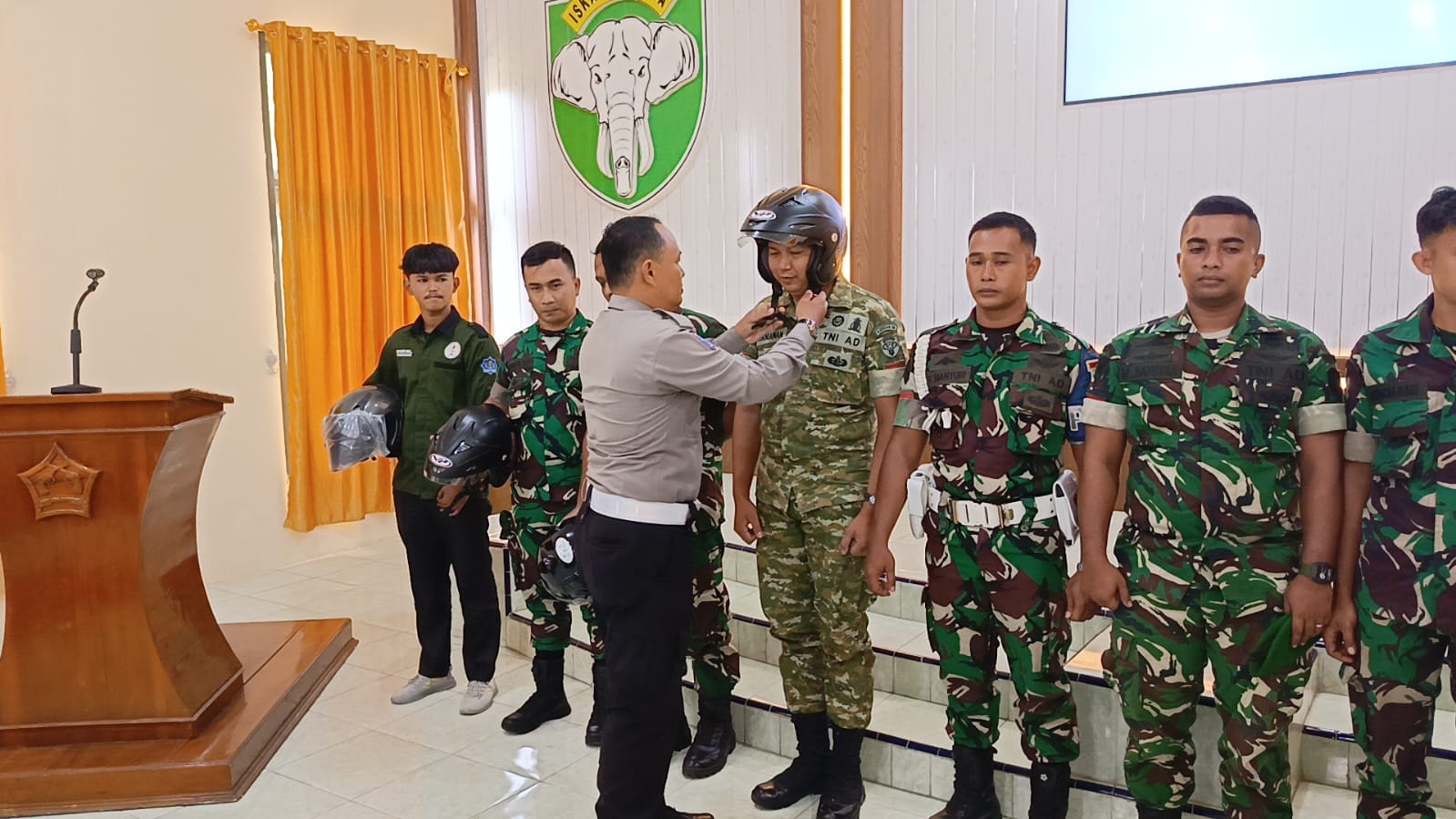 Satlantas Polres Aceh Barat Bekali Prajurit TNI di Meulaboh Materi Etika Berkendara hingga Mekanisme Laka