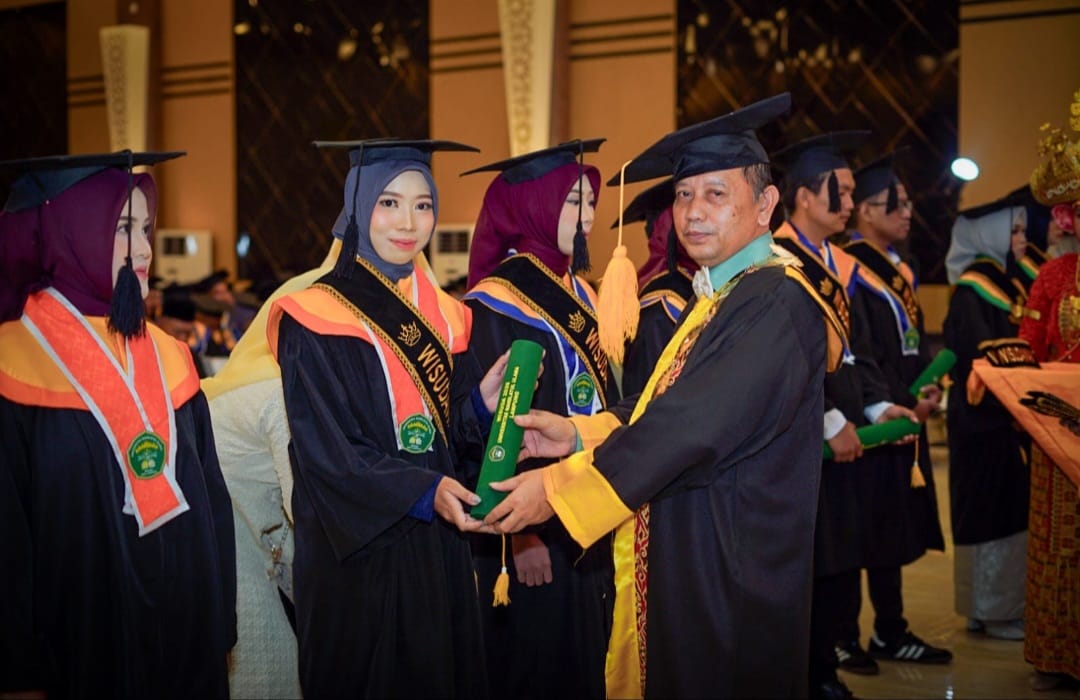 Wagub Lampung Jihan Nurlela Dorong 12 Wisudawan Terbaik UNU Bawa Hilirisasi ke Desa