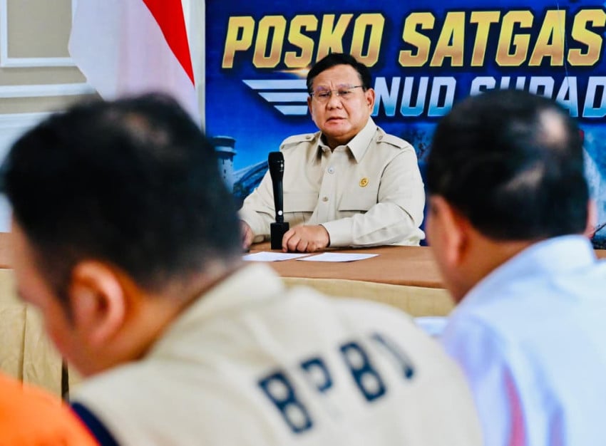 Prabowo Kerahkan 1.500 Personel TNI dan 6 Helikopter Water Bombing Padamkan Karhutla Kalbar