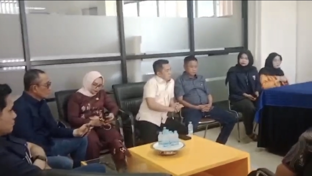 Harga Telur di Sidrap Anjlok Rp 40.000 per Rak, DPRD Curiga Ada Permainan Pedagang Makassar