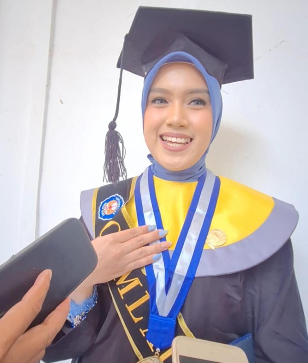 Nur Hikmah Raih IPK 3,95 dan Jadi Wisudawan Terbaik UHO, Ini Kunci Suksesnya Selama 3 Tahun 11 Bulan