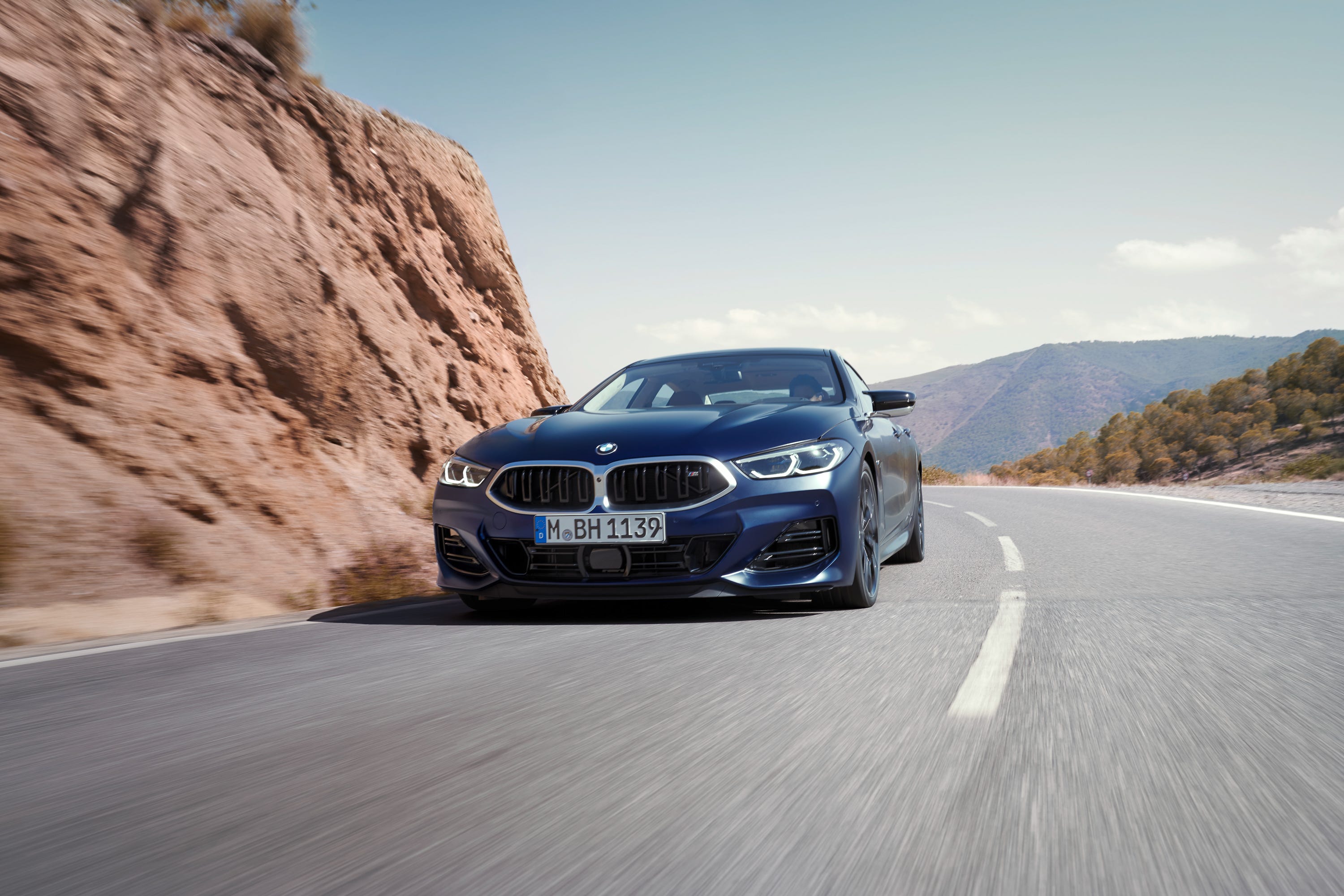BMW Recall 27.720 Unit Seri 5, 8, dan 750e xDrive di AS, Poros Penggerak Bisa Rusak