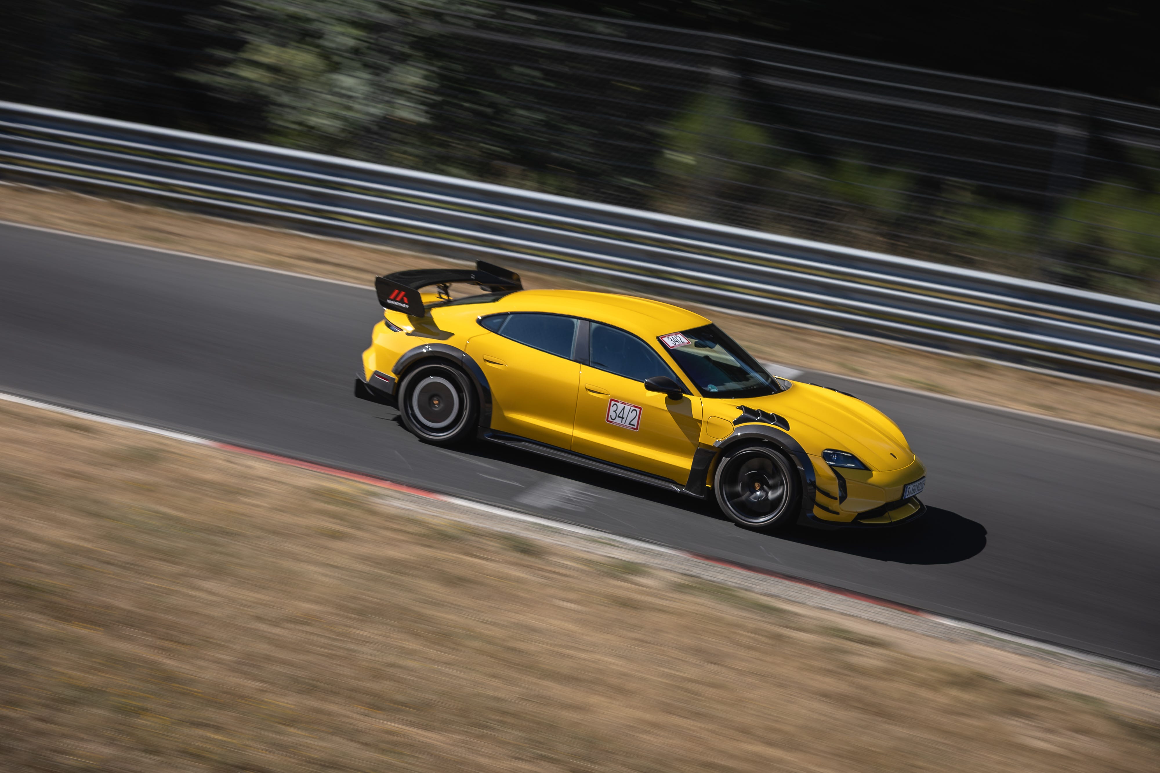 Porsche Taycan Turbo GT Manthey Paket Sasis Rp 2 Miliar, Sabet Rekor Nurburgring 6:55