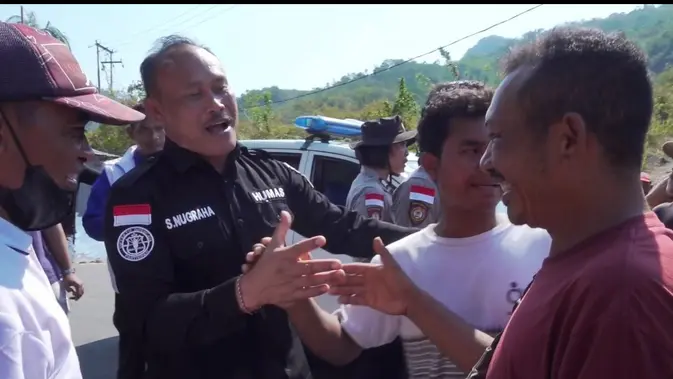 Warga Manggarai Hentikan Rombongan Polisi, Bantuan Gempa Dinilai Belum Merata