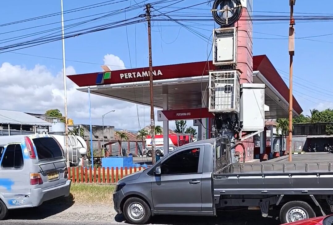 Kesbangpol Kota Gorontalo Turun ke Lapangan Pantau Antrean SPBU, Pasokan BBM Dipastikan Normal