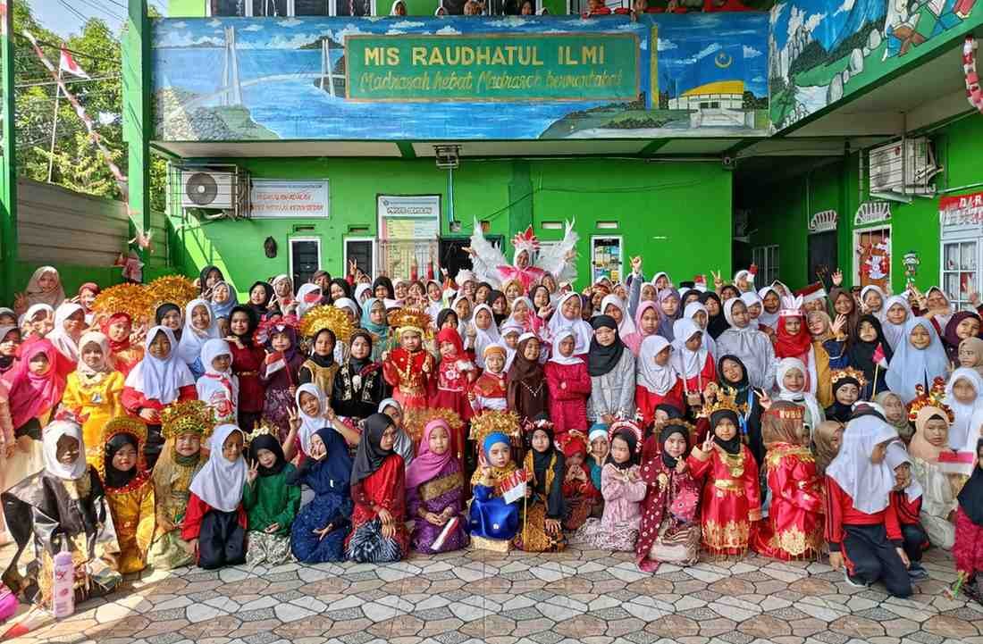 570 Siswa MIS Raudhatul Ilmi Batam Ikuti Lomba 17-an, Sekolah Cetak Juara Matematika hingga Voli