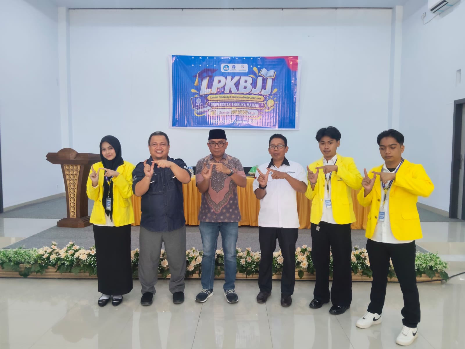 Wabup Mamuju Tengah Askary Beri Kuliah Umum ke 150 Mahasiswa Baru UT Majene, Tekankan Peran Generasi Muda
