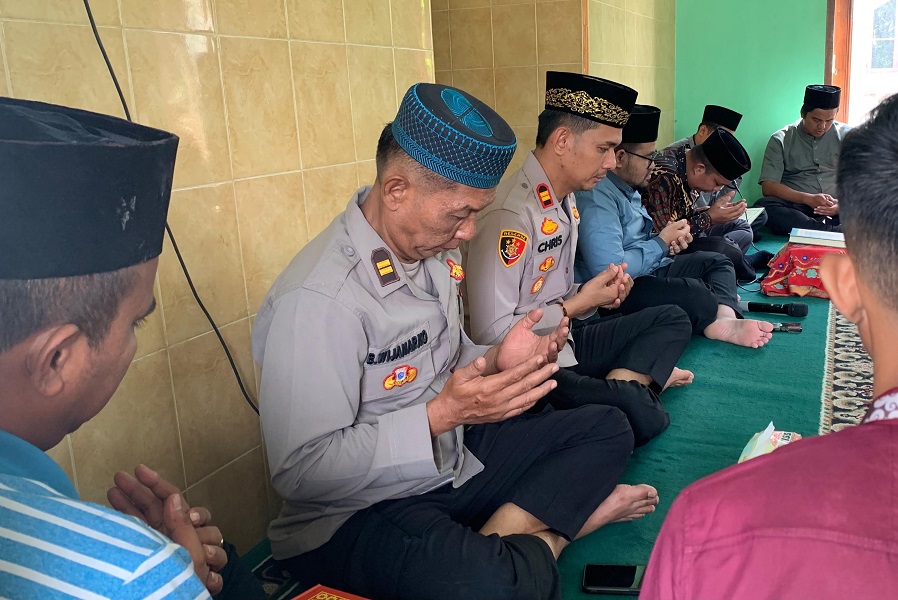 Polsek Bahorok Santuni Anak Yatim Piatu di Mushalla Barokah, Bagian dari Jumat Berkah
