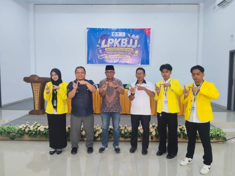 Wakil Bupati Mamuju Tengah Beri Kuliah Umum ke 150 Mahasiswa Baru Universitas Terbuka Majene di Topoyo