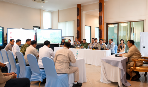 Presiden Prabowo Pimpin Rapat Karhutla di Palangka Raya, Tinjau Langsung Titik Api di Tumbang Nusa
