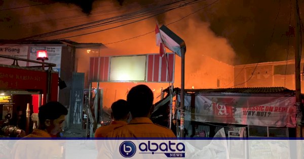 Kebakaran di Tamalanrea Makassar Hanguskan 10 Rumah, 37 Jiwa Terdampak dan 6 Bangunan Rusak Berat