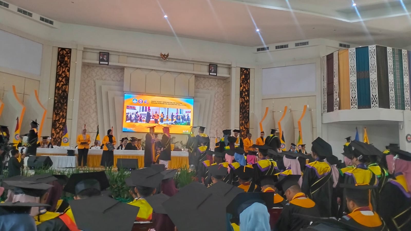 763 Lulusan UHO Diwisuda, Plt Rektor Ingatkan Tantangan Besar Menanti di Dunia Kerja