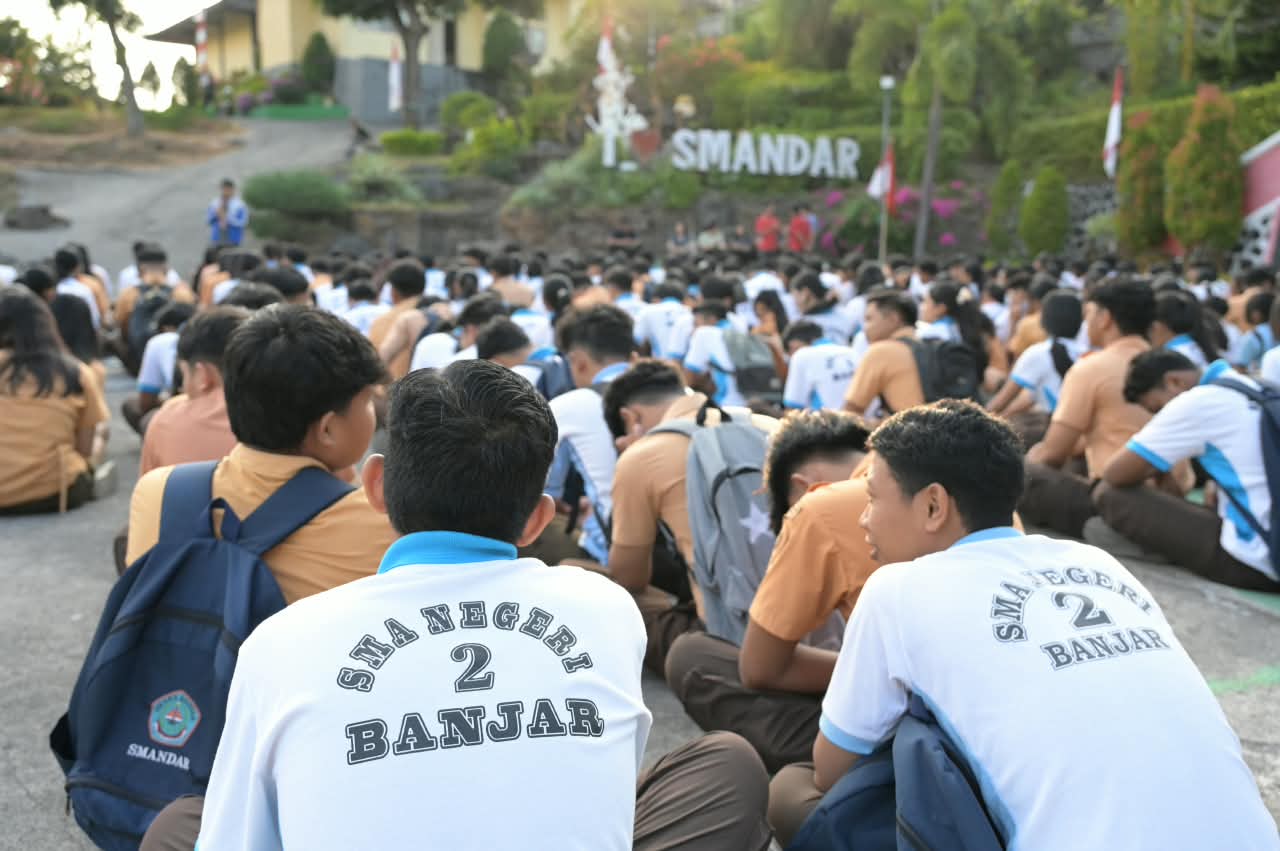 KPU Buleleng Bekali Siswa SMAN 2 Banjar Jadi Pemilih Cerdas, Sekolah Siap Gelar Miniatur Pemilu untuk Pilih Ketua OSIS
