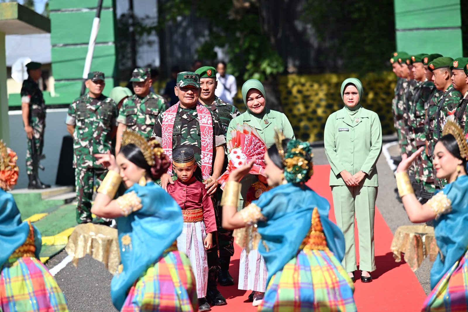 Pangdam XIV/Hasanuddin Kunjungi Yon Armed 21/Kawali di Bone, Tekankan Latihan sebagai Kebutuhan Mutlak Prajurit