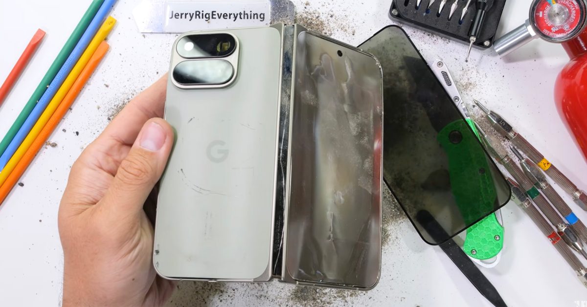 Uji Durabilitas Pixel 11 Pro Fold: Layar Retak di Antena, Bodi Belakang Mudah Dilepas