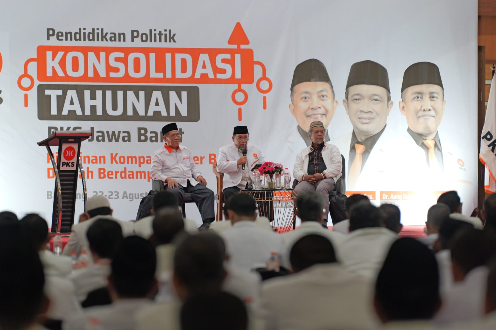 Abah Iwan Suryawan Kumpulkan Jajaran PKS se-Jawa Barat di Bandung, Targetkan Struktur yang Hadir Saat Rakyat Butuh
