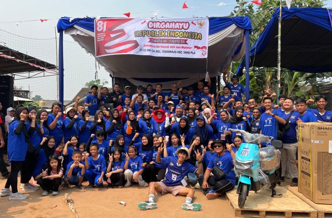 HUT ke-25 Partai Demokrat di Palembang, Cik Ujang Borong Dagangan UMKM hingga Bagikan Doorprize Motor Listrik