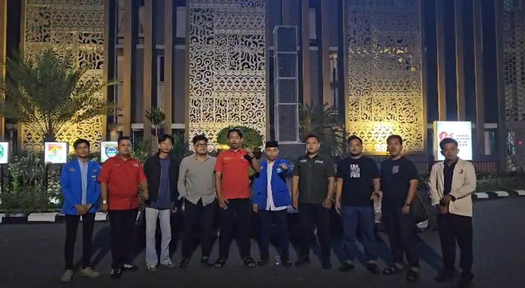 Cipayung Plus Sumsel Menginap di Kantor Gubernur Desak Pemprov Tangani Karhutla, Ini 10 Tuntutan yang Disampaikan