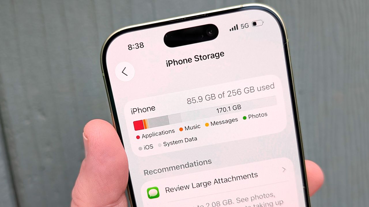 Cara Membebaskan Penyimpanan HP Android dan iPhone yang Penuh, Fokus ke Dua Biang Kerok Utama