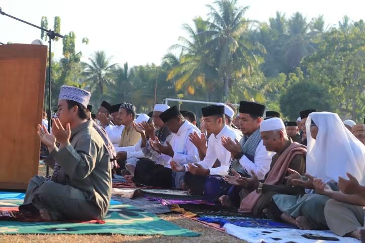 Enam Hari Berturut-turut, Bupati dan Wabup Boltara Gelar Sholat Istisqa di Lima Kecamatan Akibat Kemarau Panjang