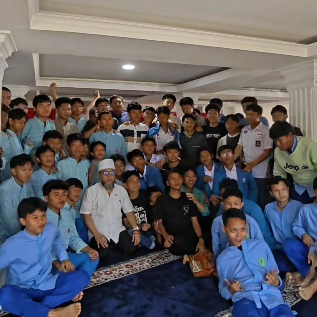 Retret Merah Putih Pelajar Bengkulu: 70 Pelajar SMA Dapat Modal Awal dari Gubernur Helmi Hasan