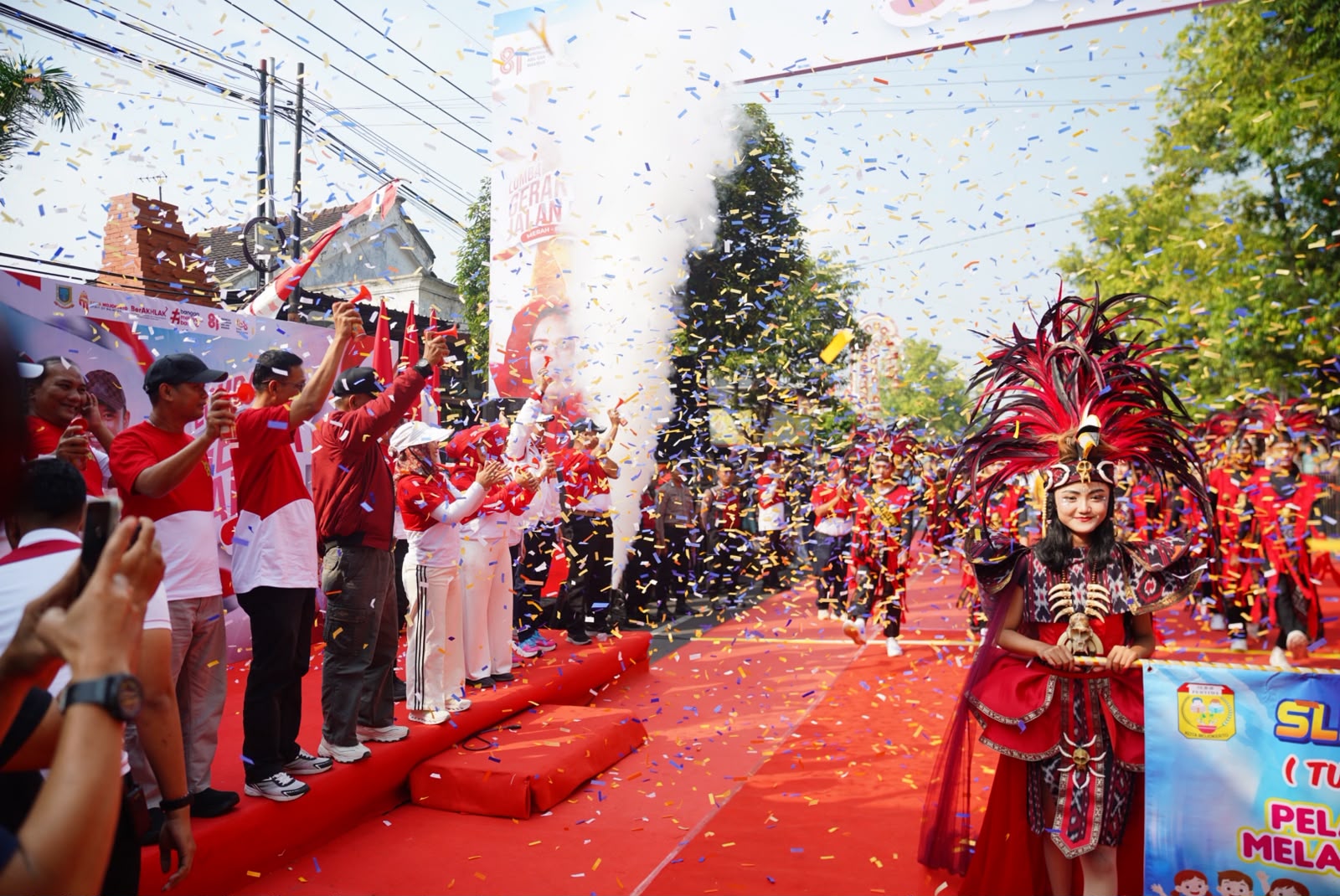 120 Regu Pelajar Ramaikan Lomba Gerak Jalan Merah Putih di Mojokerto, Wali Kota Ika Puspitasari Beri Pesan Khusus