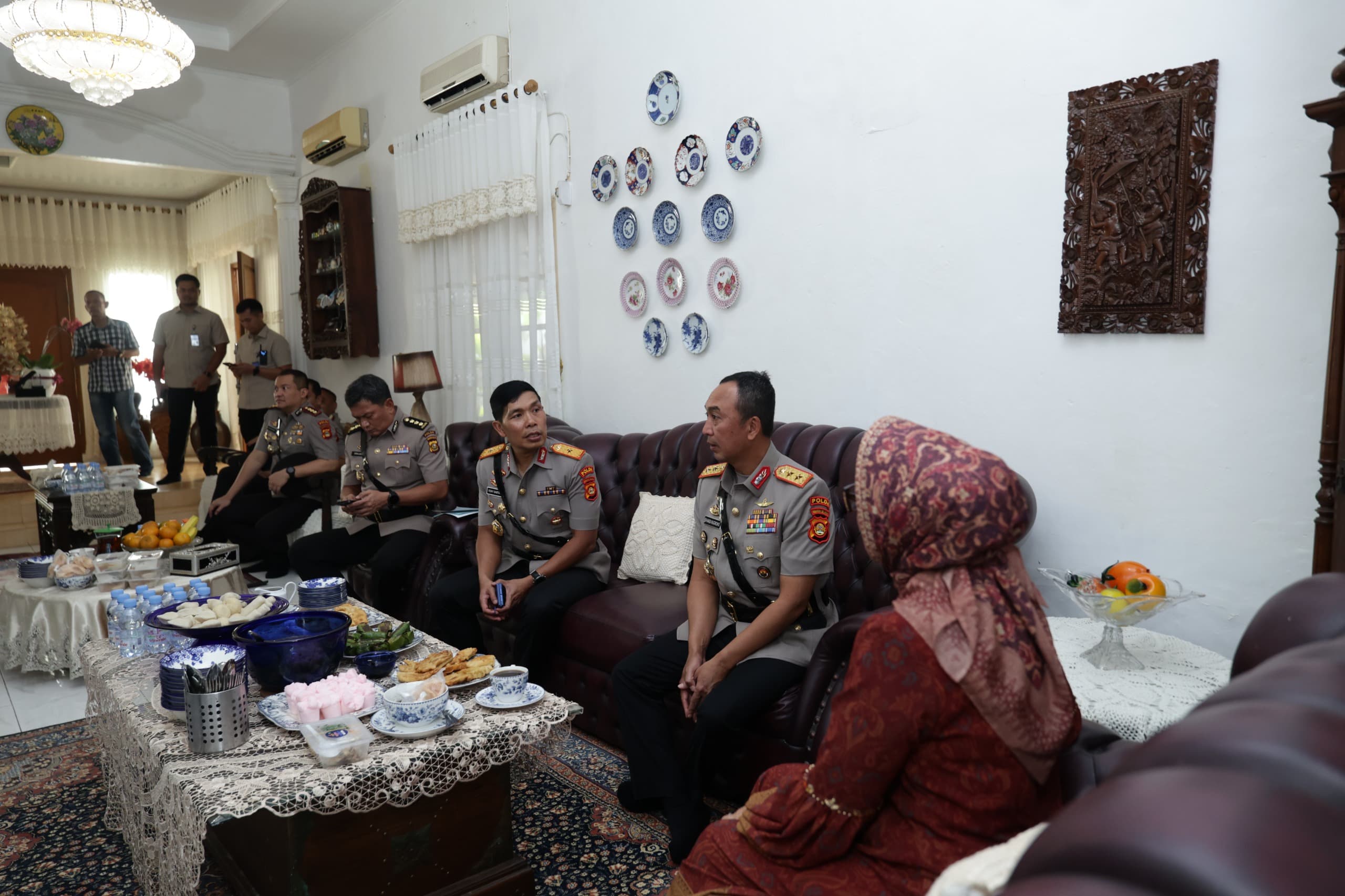 Hari Juang Polri di Sumsel: Kapolda Sandi Nugroho Anjangsana ke Keluarga Polisi Pejuang AKBP Agoestjik Bakri di Makrayu Palembang