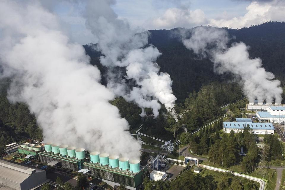 PGE Garap 3 Proyek Panas Bumi di Sumatra-Sulawesi, Target Tambah 45 MW