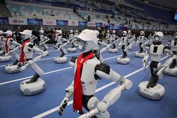 World Humanoid Robot Games 2026: 2.056 Robot Bertanding di Beijing, Simulasi Kerja Jadi Sorotan