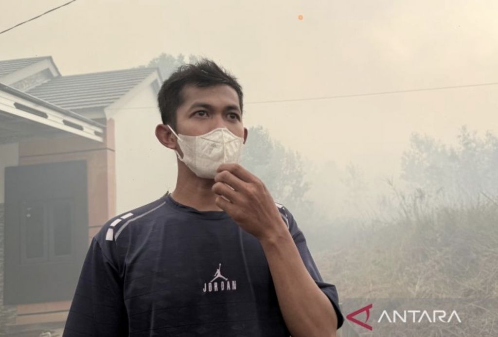 Karhutla di Banjarbaru Dekati Dinding Rumah Warga Aeropolis, Kelompok Rentan Mulai Mengungsi